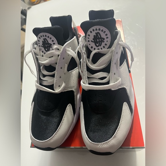 Nike Air Huarache size 10 - Picture 3 of 6